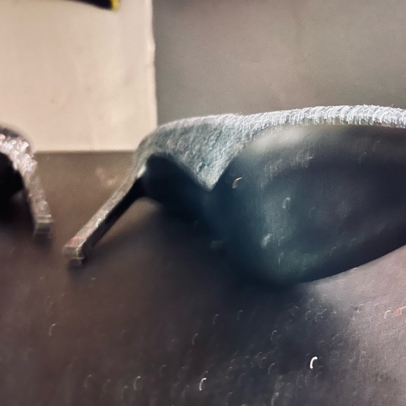 NINE WEST Navy/Black Gradient Glitter Pumps 4-inch Heels. Used as Event Display - Picture 9 of 14